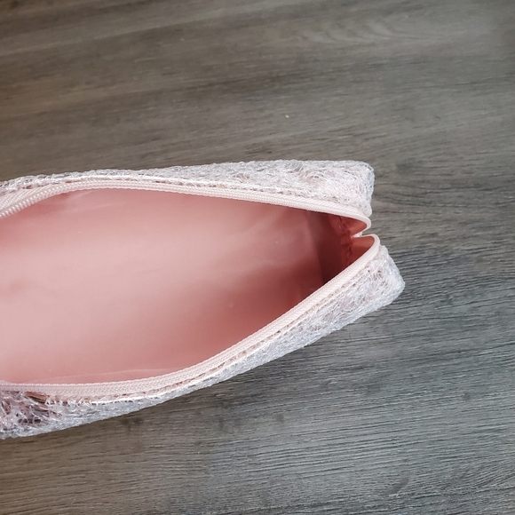 MAC Cosmetic Bag - Picture 4 of 4